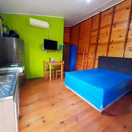 827 Chale Pe Na Areia, Completo Na Praia Do Estaleiro Em Ubatuba - 1 Dormitorio, 1 Banheiro, 1 Vaga De Garagem Exterior photo